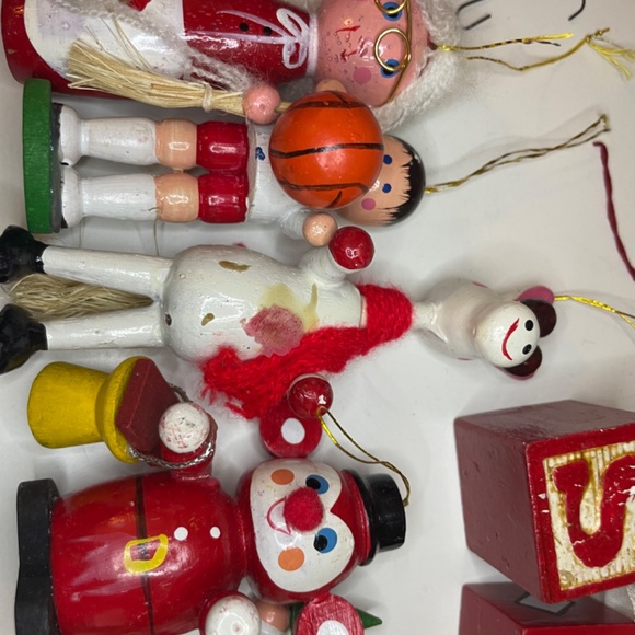 Vintage Christmas ornaments wooden block peg Mrs claus basketball monkey skater - Picture 3 of 8